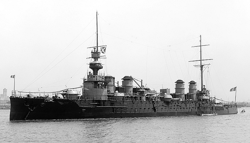 Croiseur cuirasse VICTOR HUGO 1904